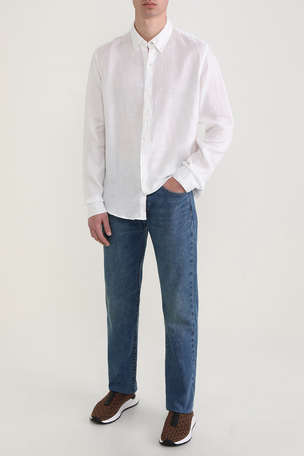 חולצת פשתן מכופתרת